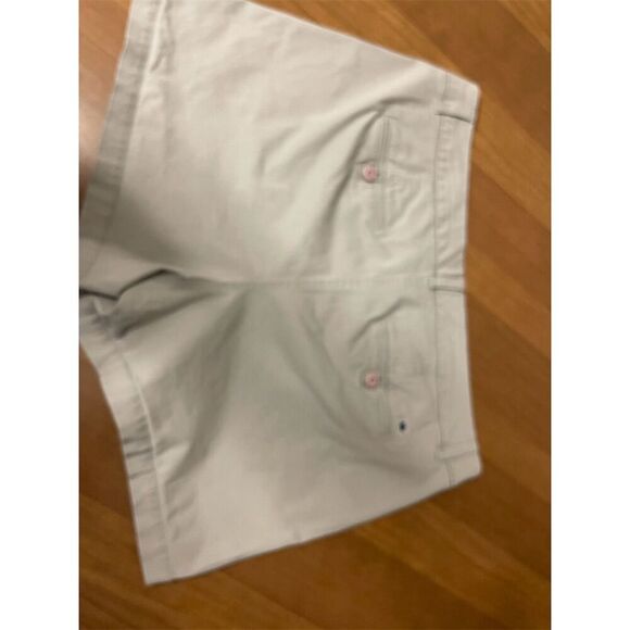 Sold Crown & Ivy Women's Beige Chino Shorts Size 16 Classic Fit - Picture 6 of 7